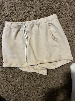 Forever 21 Lounge corto bronceado pequeño *pequeña marca en la parte posterior Foto 1 de 2