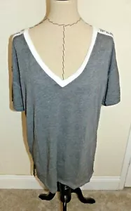 PINK Victoria's Secret LOGO Gray/White Short Sleeve V-Neck Tee LARGE EUC - Picture 1 of 5