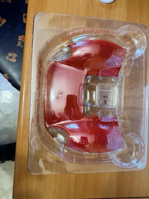 COSTRUISCI LA FERRARI 330 P4 IN SCALA 1:8 USCITA 97 +FASCICOLO CENTAURIA EDICOLA - Immagine 1 di 4