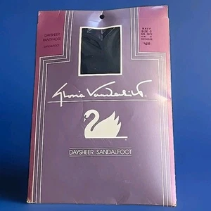 1 Pair Gloria Vanderbilt Pantyhose Size C Daysheer Sandalfoot Navy New - Picture 1 of 5
