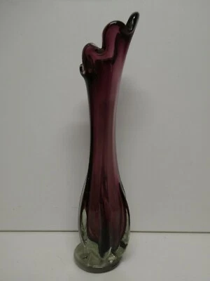 ART GLASS VINTAGE AMETHYST PURPLE FREE FORM STEM VASE - image 1 of 4