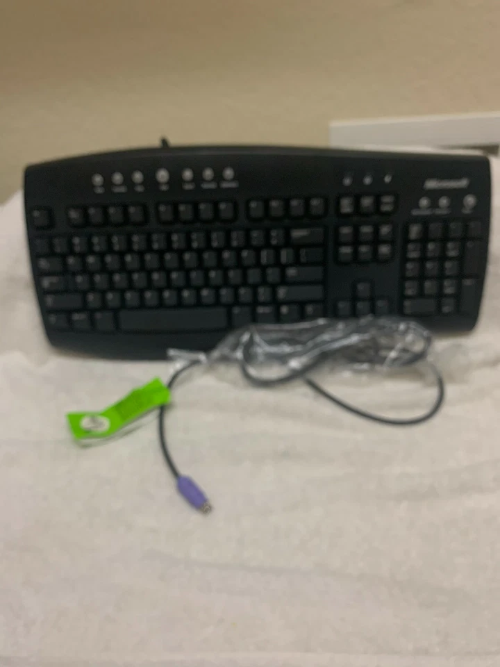 Microsoft X800148-001 Keyboard w/Numeric Keypad PS/2 - Black - Image 1 of 1
