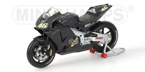 Minichamps 122 027946 Honda RC211V Pre season Test bike Rossi MotoGP 2002 1:12th - Picture 1 of 10