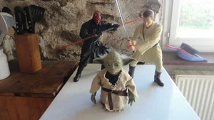 LOT DE 3 GRANDS PERSONNAGES STAR WARS DE COLLECTION NUMEROTES - Picture 1 of 8