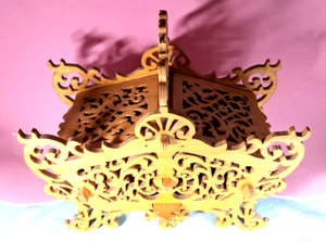 Vintage filigraner Holzkorb mit Ausschnitten klein Landhausstil 9 Zoll breit - 8,5 Zoll breit - Bild 1 von 6