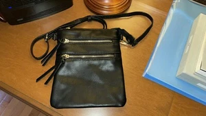 black replicated leather crossbody zippered bag - Picture 1 of 5