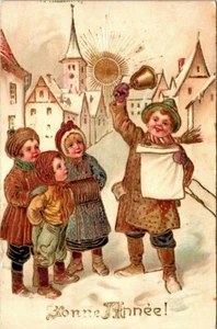 BONNE ANNEE - HAPPY NEW YEAR - PFB 5456 - CHILDREN SING - 1907 EMBOSSED POSTCARD - Picture 1 of 2