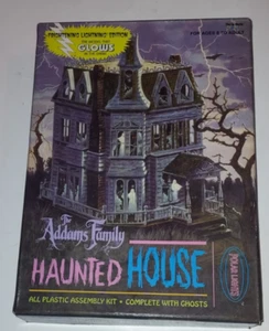 1995 POLAR LIGHTS THE ADAM FAMILY HAUNTED HOUSE MODEL KIT LEUCHTET IM DUNKELN NEU IM KARTON - Bild 1 von 8