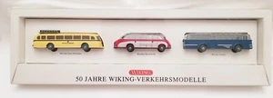 50 Jahre Wiking-Verkehrsmodelle, 3 Busse Mercedes-Benz, Büssing in OVP, H0 - Bild 1 von 8