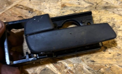 KIA Rio 2010 pasajero delantero interior asa de liberación 82613JB000 KST12811 Foto 1 de 4