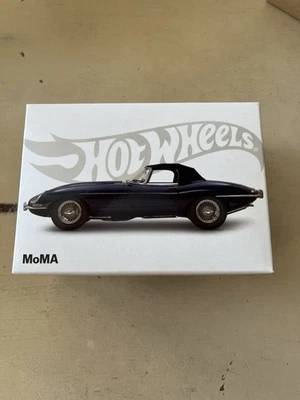 Hot Wheels x MoMA Jaguar E-Type Roadster - Imagem 1 de 4