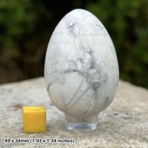 Beautiful howlite crystal egg - calming and soothing meditation stone - Picture 1 of 1