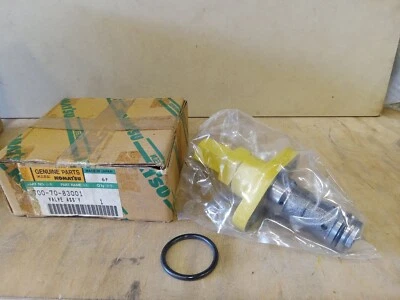 Komatsu valve assembly 700-70-83001 - Image 1 of 3