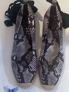 Tory Burch Espadrilles Wedges Damen Gr. 9 meliert Schlangenmuster schwarz Knöchelriemen - Bild 1 von 7