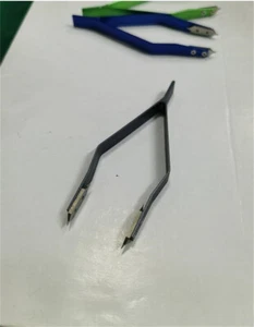 Kit de herramientas removedor de orejetas de relojero barra de resorte pinza para reparación de relojes 7825 - Imagen 1 de 4