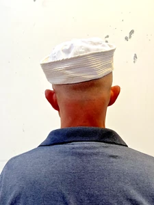 Vintage Original DOBLE CISNE Años 80 Algodón Blanco Marinero Gorra Sombrero Disfraz Gay - Imagen 1 de 5
