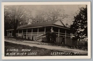 Foto postal real comedor Lesterville Missouri Black River Lodge RPPC años 50 - Imagen 1 de 2