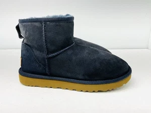 UGG CLASSIC MINI II Winter Lined Boots 1016222 Navy Blue Women’s Size 6 3G - Picture 1 of 8