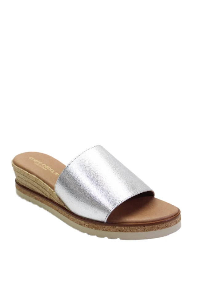 Sandalias de plataforma Andre Assous metálicas plateadas talla 38 8 para mujer Foto 1 de 4