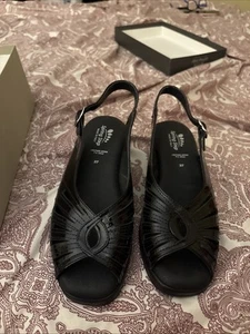 Black Patent - Picture 1 of 3
