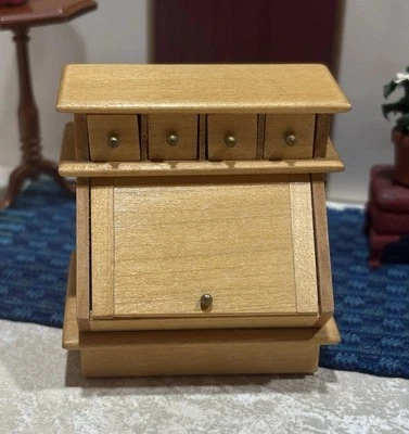 Dollhouse Miniature Artisan Wooden Portable Secretary Clerk Tabletop Desk 1:12 - Image 1 of 4