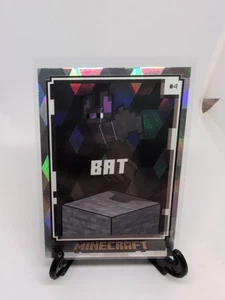 2024 Panini Minecraft Bat Cubic Parallel Foil #4 - Foto 1 di 10