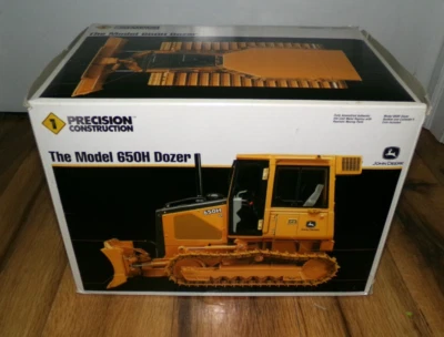 Topadora Ertl John Deere 650H 2002 con hoja construcción de precisión #1 1/16 en caja Foto 1 de 4