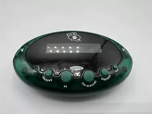 VINTAGE 20Q 20 QUESTIONS GREEN ELECTRONIC HANDHELD VIDEO GAME - Picture 1 of 4