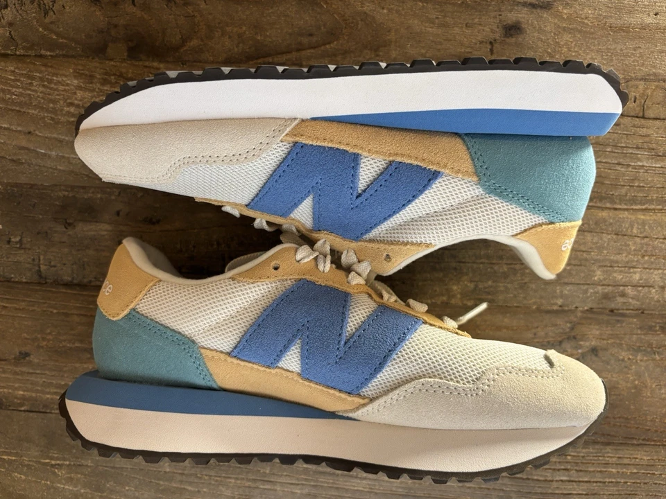 NUEVAS Zapatillas New Balance 237 con un color beige, azul, verde azulado talla 6 Mujer Foto 1 de 4