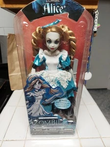 Muñeca Once Upon a Zombie Alice RARA - Imagen 1 de 5