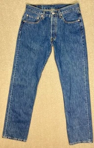 Levis 501 Jeans Mens Size 30x34 (tag 32x34) Blue Medium Wash Button Fly FLAW - Picture 1 of 17
