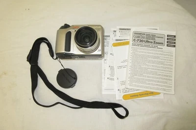 Olympus Camedia C-720 ultra zoom with instructions optical zoom x 8, 3 megapixel - Image 1 of 4