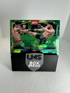 2025 Topps Chrome Sapphire UFC Adrian Yanez Refractor Green #/75 - Bild 1 von 1