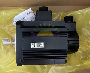 NUOVO Omron R88M-KE1K520H-BS2-Z - Foto 1 di 1