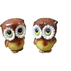 OWLS Salt & Pepper Shaker S&P VINTAGE Porcelain Ceramic Kitch Cottage Retro - Picture 1 of 12