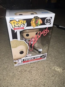 AUTOGRAFO PATRICK KANE CHICAGO BLACKHAWKS FUNKO POP CON CERTIFICATO DI AUTENTICITÀ - Foto 1 di 6