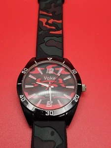 Yake Analog Wrist Watch Red Camo Strap Glow-In-The-Dark Hands Dead Batteries - Picture 1 of 12