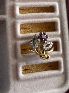 18K Yellow Gold W/ Ruby and Diamond Cluster rose ring Size 6 Circa 1960 - Picture 1 of 6