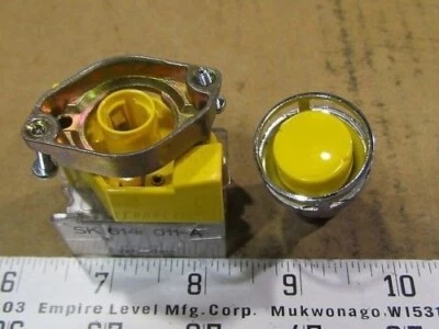 Asea Pushbutton Tryck Knapp Type OKM 22 SK614240-AC / NEW - Image 1 of 4