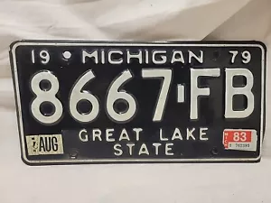Matrícula de auto Michigan 1979 vintage Great Lake State 8667-FB - Imagen 1 de 5