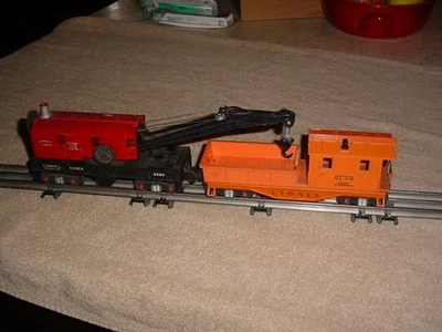 LIONEL CRANE # 6560 ERIE + BOOM CAR # 611925  - D.L. & W.       0-027 - Image 1 of 2