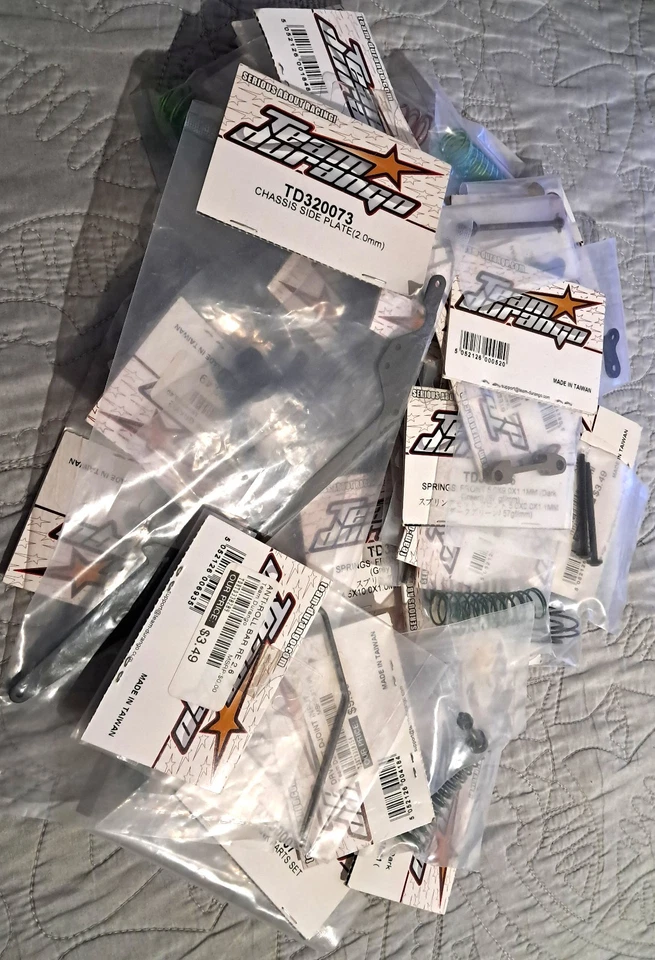 Vintage RC Parts Lot x30 ~ Team Durango 1/10 1/8 - Image 1 of 4