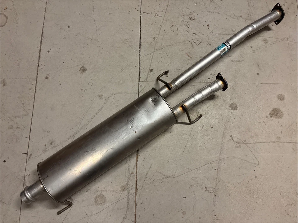 Silenciador de escape de acero inoxidable 56251 Napa, se adapta a Toyota Tundra 2010-2021 Foto 1 de 4