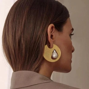 Orecchini geometrici vintage, orecchini barocchi vintage placcati rame vero oro - Foto 1 di 6