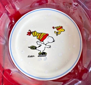 4 CHARLES SCHULTZ SNOOPY DESSERT PLATES HALLMARK NEW IN BOX - Picture 1 of 4
