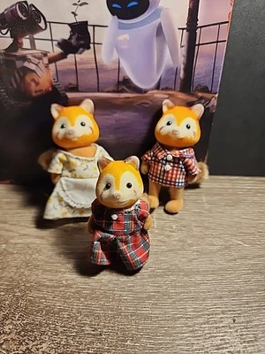 Epoch Sylvanian Families Calico Critters 红熊猫系列 3 件套 已停产 — 第 1/4 张图片