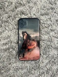 Handyhülle iPhone 11 Pferd Schön Design Farbenfrohe Motiv Neu Matt - Bild 1 von 5