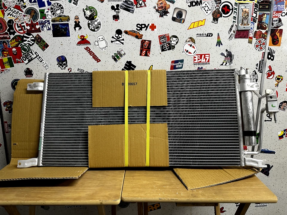 Condensador de aire acondicionado para Chevrolet Venture 01-05 3050 Foto 1 de 4