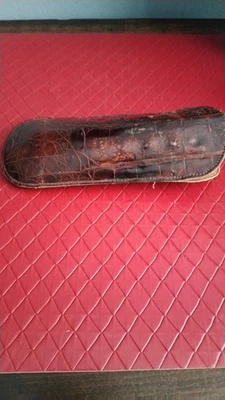 A Beautiful Vintage Crocodile Eyeglass Case From The 1920s - Image 1 of 4