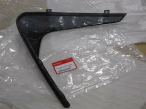 Honda Space CN250 RIGHT Side Boomerang Deflector 64210-ks4-000 NEW - Picture 1 of 3